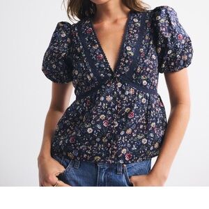 Abercrombie & Fitch Navy Floral V-Neck Puff Sleeve Top